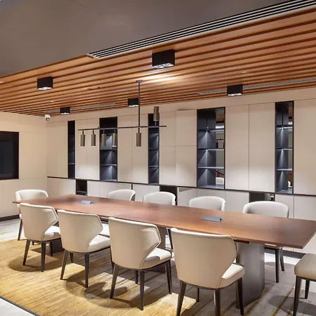 호텔 Doubletree By Hilton 5*