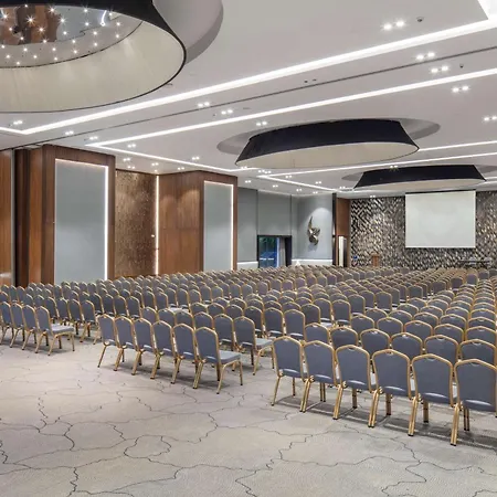 Hotell Doubletree By Hilton