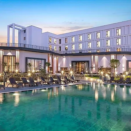 Doubletree By Hilton Отель